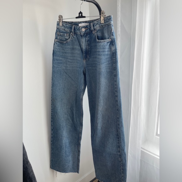 Dynamite Wide Leg Jeans - Picture 1 of 2